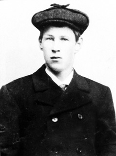 portrait of Gunder Birkeland